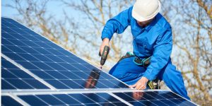 Installation Maintenance Panneaux Solaires Photovoltaïques à Venejan